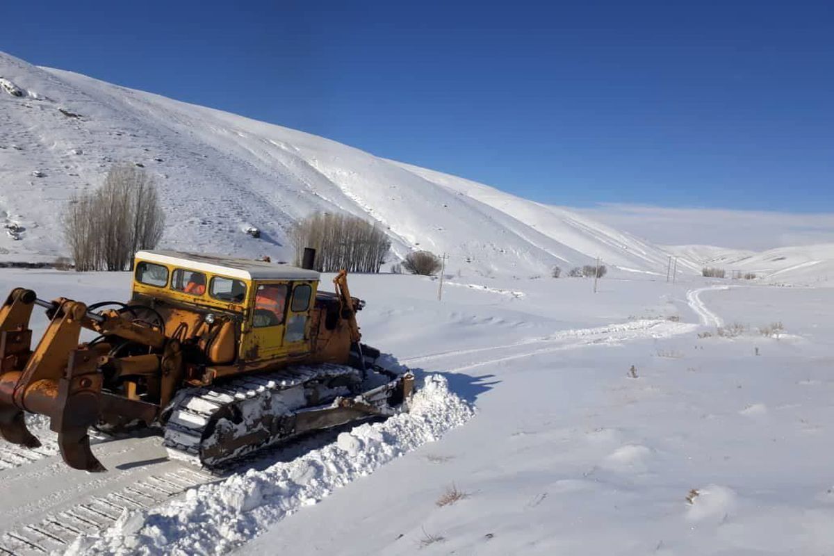 فیلم نجات مادر باردار از برف و کولاک روستای هدر خوی