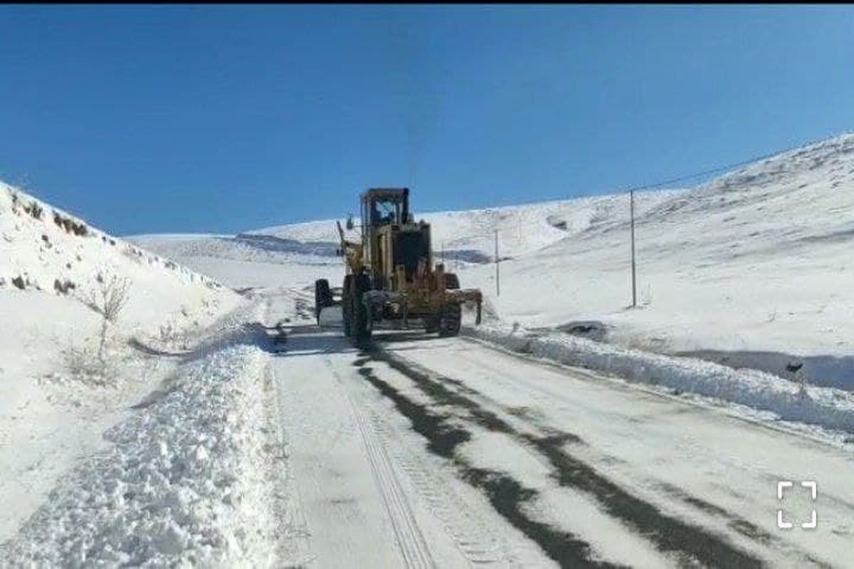 بازگشایی راه ارتباطی ۳۹ روستای مسدودی شهرستان سلماس