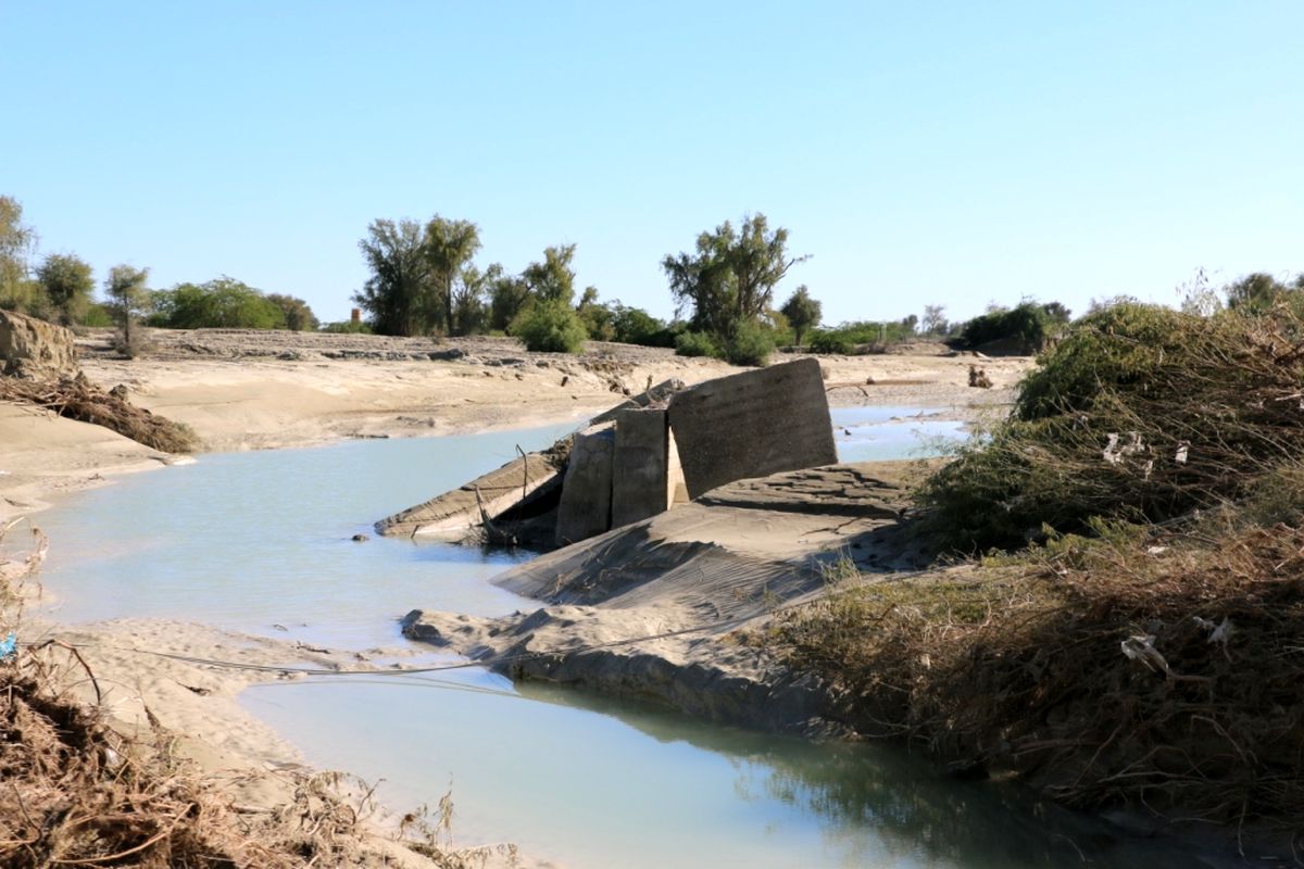 سیل راه ۵۳ روستای بم را مسدود کرد