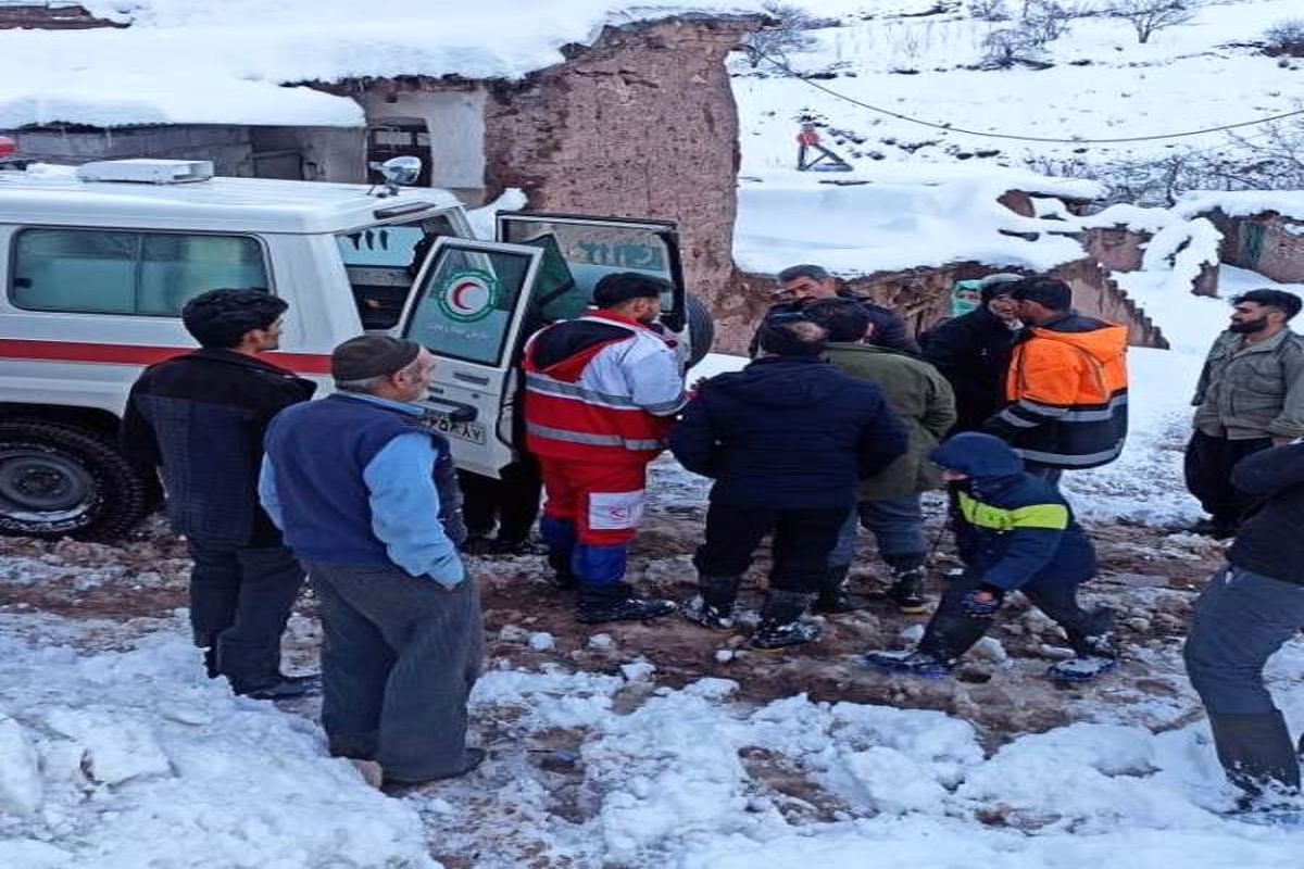 امدادرسانی هلال احمر طارم به مادر باردار سرخ آبادی