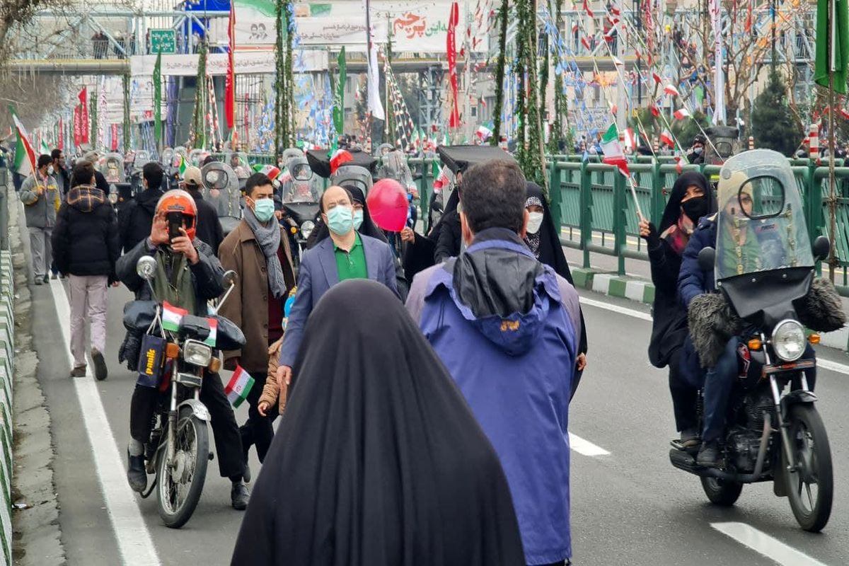 راهپیمایی ۲۲بهمن در آرامش و امنیت برگزار شد