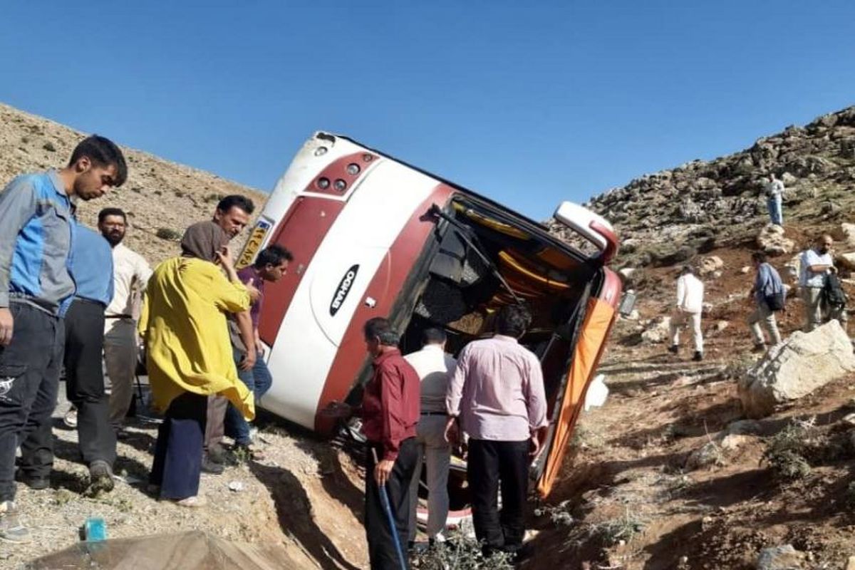 راننده مقصر تصادف اتوبوس خبرنگاران محیط زیست