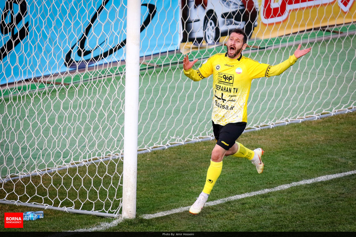 قهرمانی در هر دو جام را می‌خواهیم/ فعلا به بازی با پرسپولیس فکر نمی‌کنم