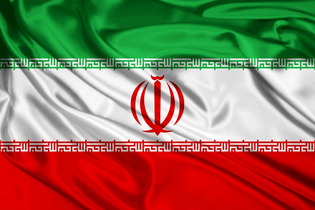 مشخص است چه کسانی چوب لای چرخ مملکت می گذارند