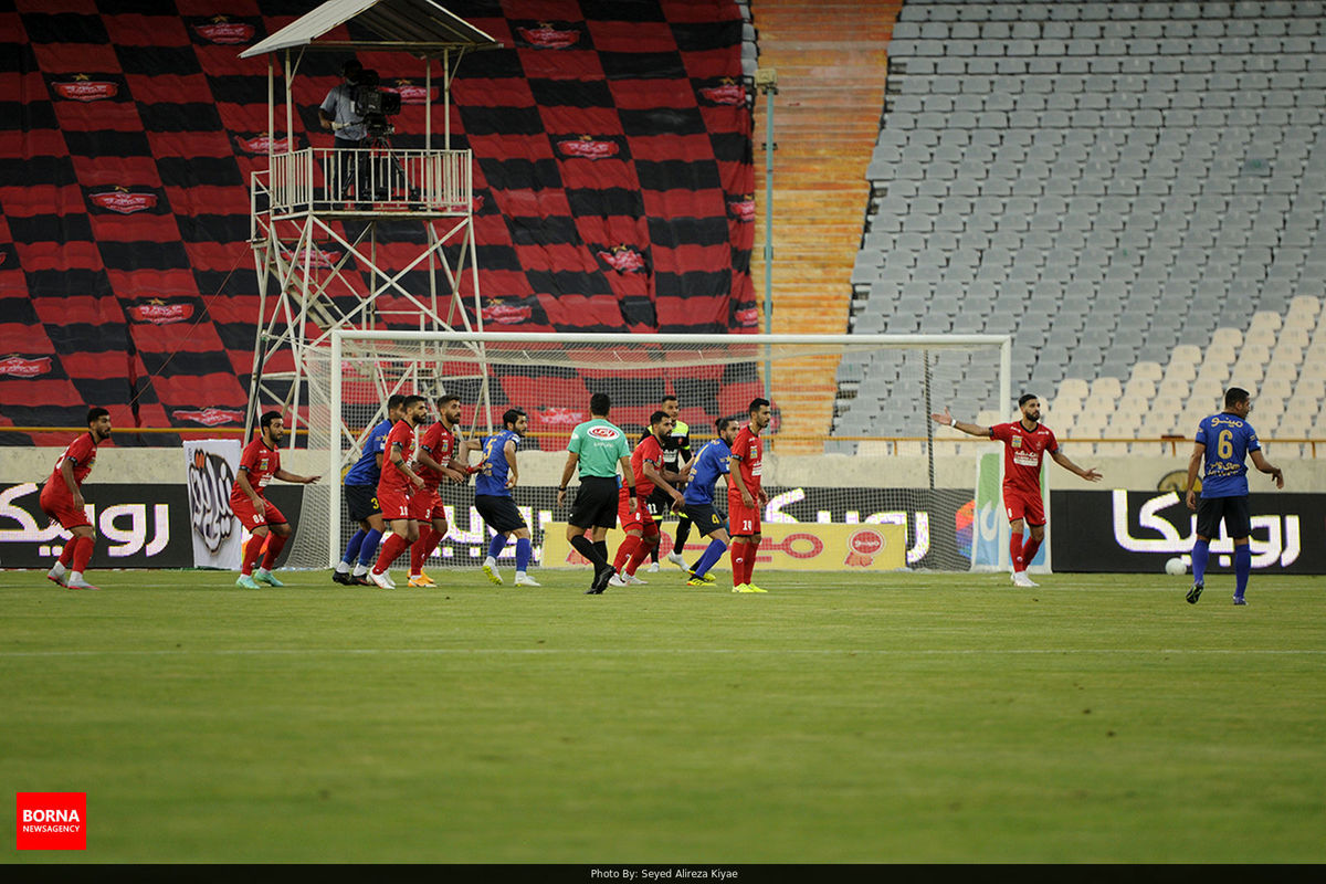 پرسپولیس هچنان اول است