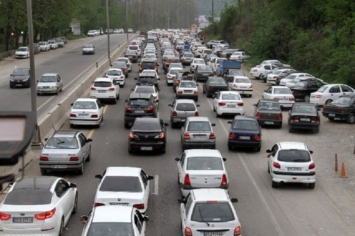 بزرگراه نواب  و خیابان آزادی جز معابر پرترافیک تهران