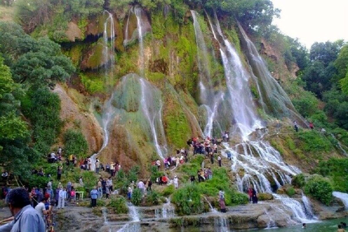 ۶ سورتی پرواز بالگرد هلال‌احمر برای نجات پاراگلایدرسوار در سوادکوه/ جست‌وجوی شبانه ادامه دارد