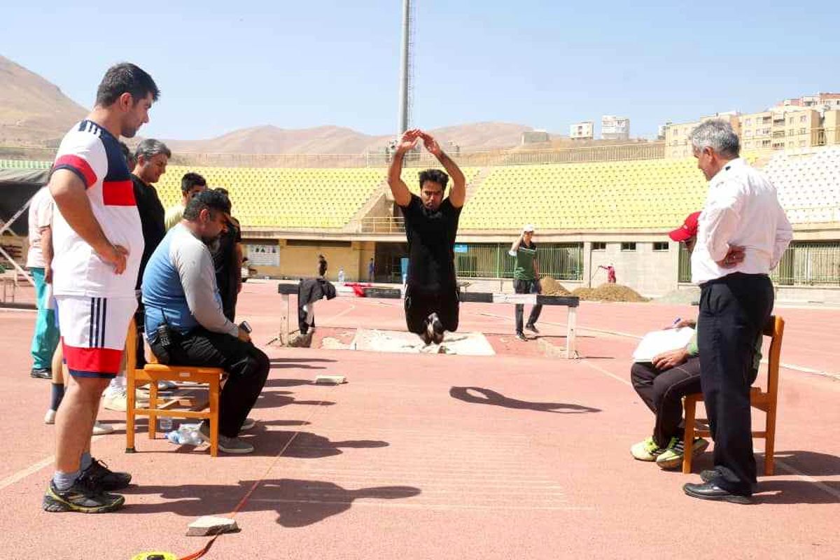 آزمون آمادگی جسمانی آتش نشانان سنندجی برگزار شد