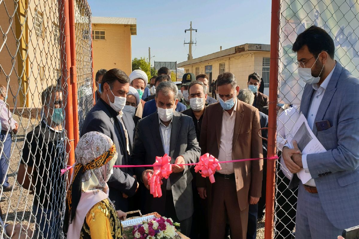 چمن مصنوعی شهر آبگرم افتتاح شد