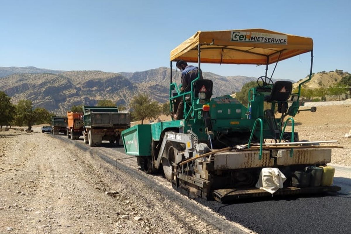 اتمام پروژه آسفالت و بهسازی جاده ارتباطی روستای سرتنگ رواق به مظفری