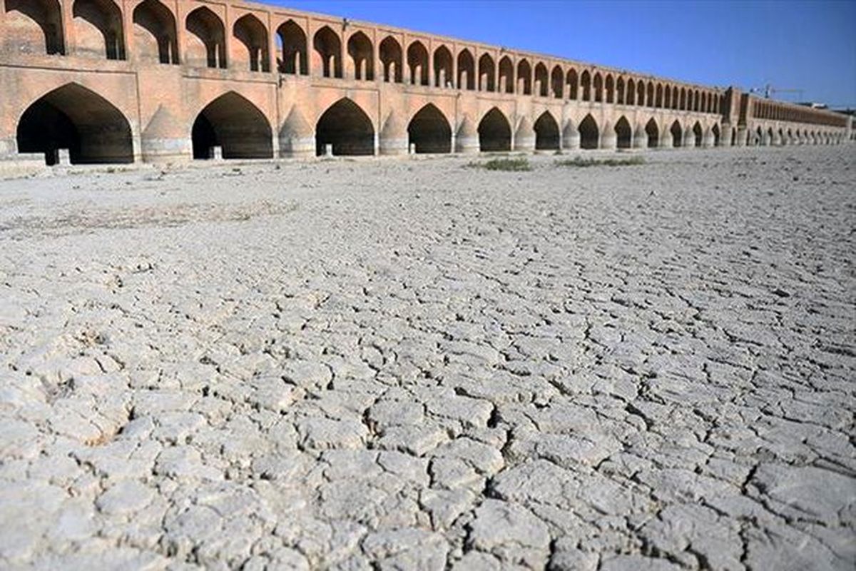 ماموریت رئیسی به مرکز بررسی‌های استراتژیک برای احیای زاینده‌رود