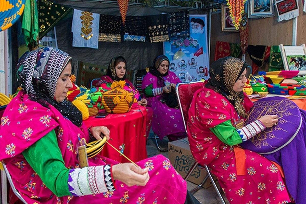 فراخوان نخستین جشنواره پاییزه فرهنگی_هنری بانوان در لامرد اعلام شد