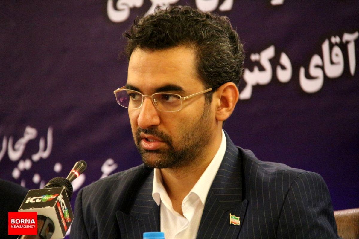 واکنش آذری جهرمی به فیلم «منصور»