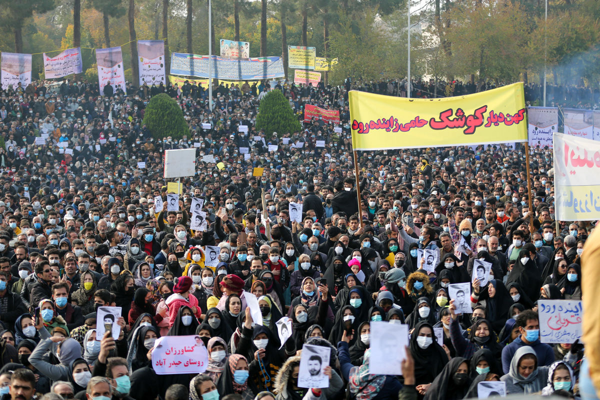 فرماندار اصفهان: باید خسارت عدم کشت به کشاورزان پرداخت شود