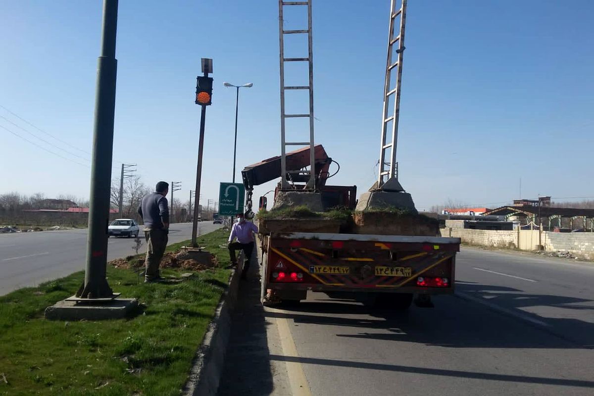 در شهرستان مهاباد، جمع آوری ، بازسازی و تعمیر بالغ بر ۳ هزار تابلو و علائم در سال گذشته