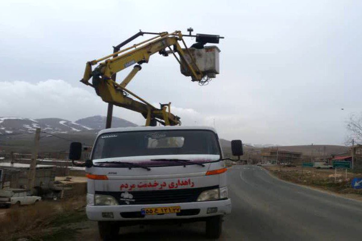 ایمن‌سازی محور های مواصلاتی شهرستان بوکان با نصب ۲۹۵ عدد تابلو و علائم در سال گذشته