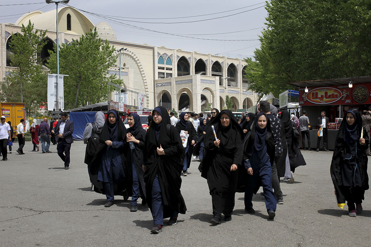 نمایشگاه کتاب نباید در سطح شهر تهران برگزار شود