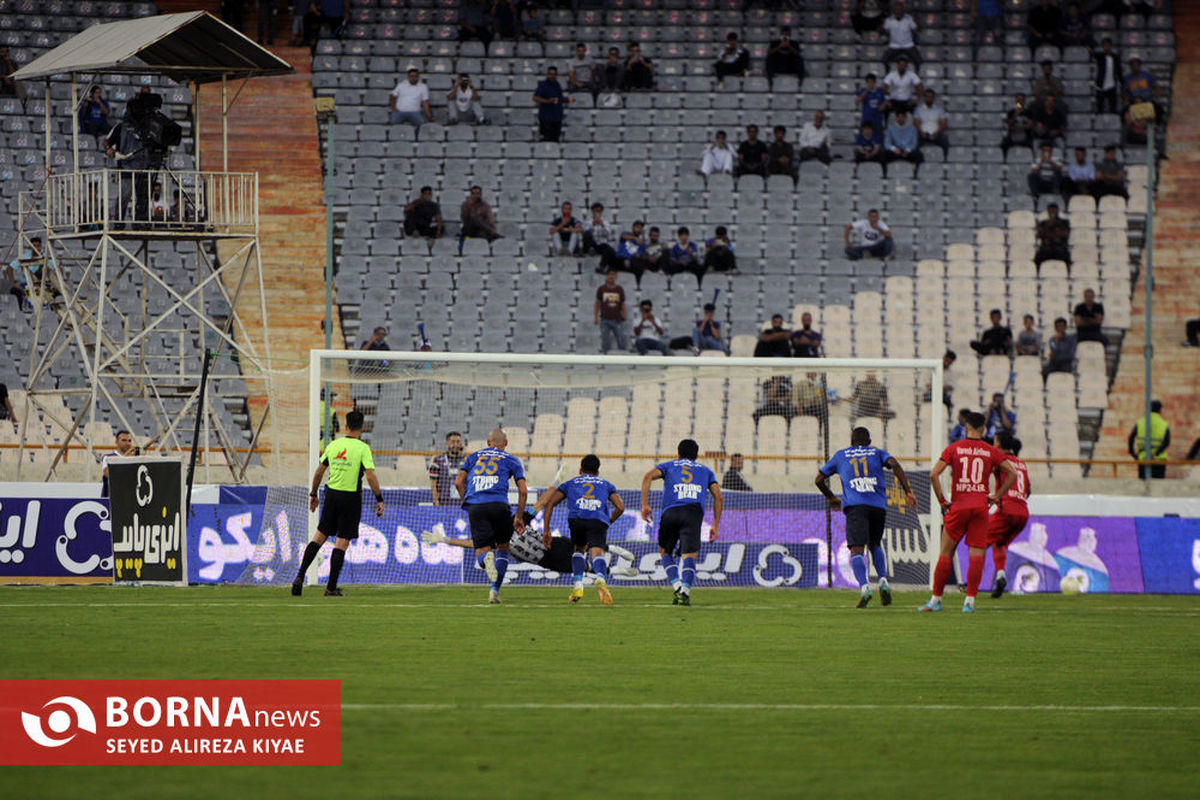 پرسپولیس یک محروم را روی دست حمید مطهری گذاشت!