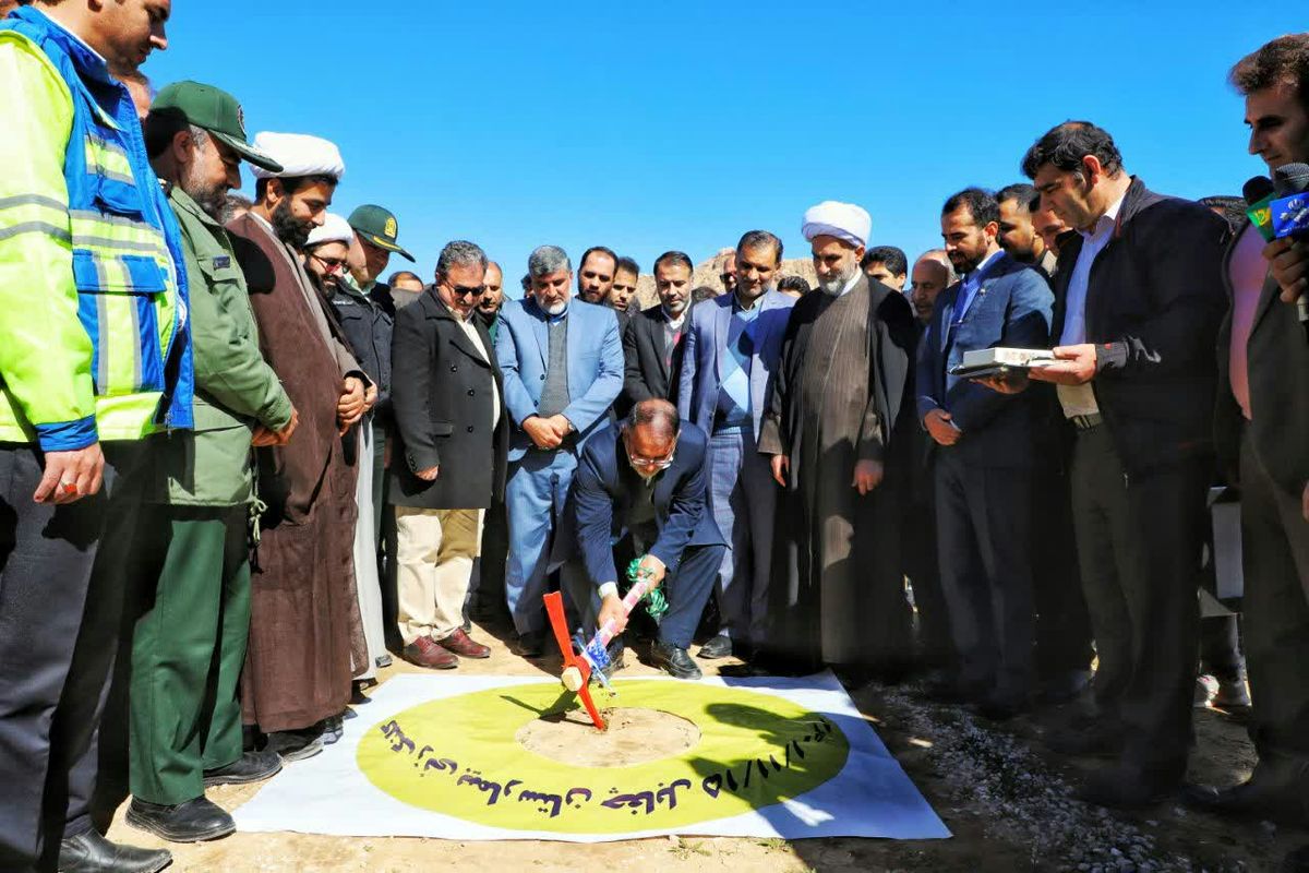 بیمارستان ۶۴ تختخوابی  رومشکان کلنگ زنی شد