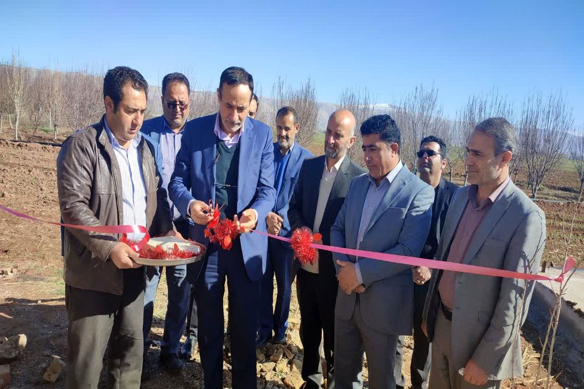 افتتاح دو پروژه بند  انحرافی دلبر سادات و پرورش ماهی سردابی روستای ناوه کش