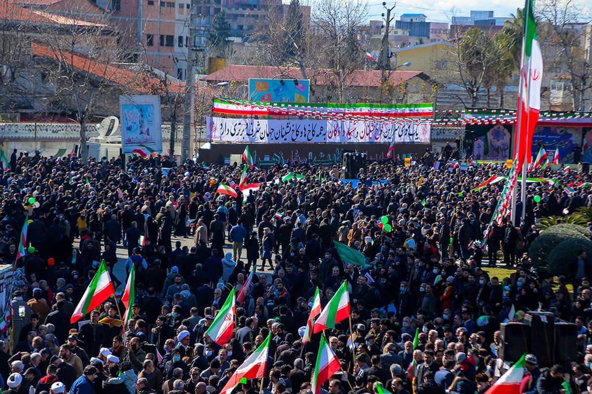 مشق ولایتمداری مردم مازندران در چهل و چهارمین بهار انقلاب