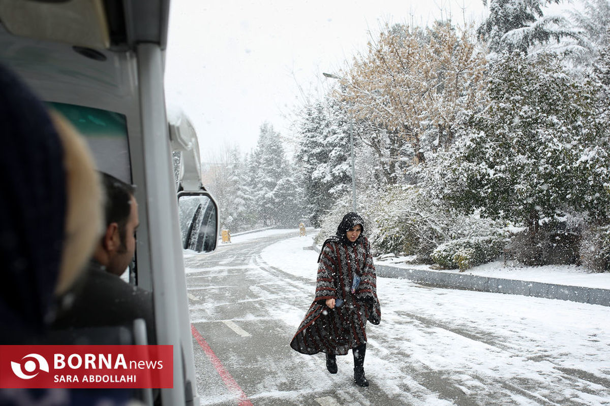 آمادگی منطقه ۲۱ برای مواجهه با بارش برف/ ۱۱ هزار کیسه شن و نمک شارژ شد