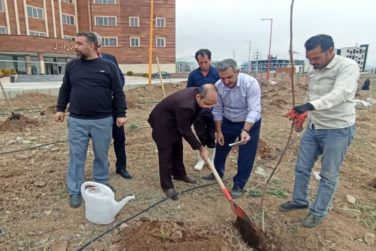 کاشت هر نهال دانشگاه پردیس به نام یک دانشجو