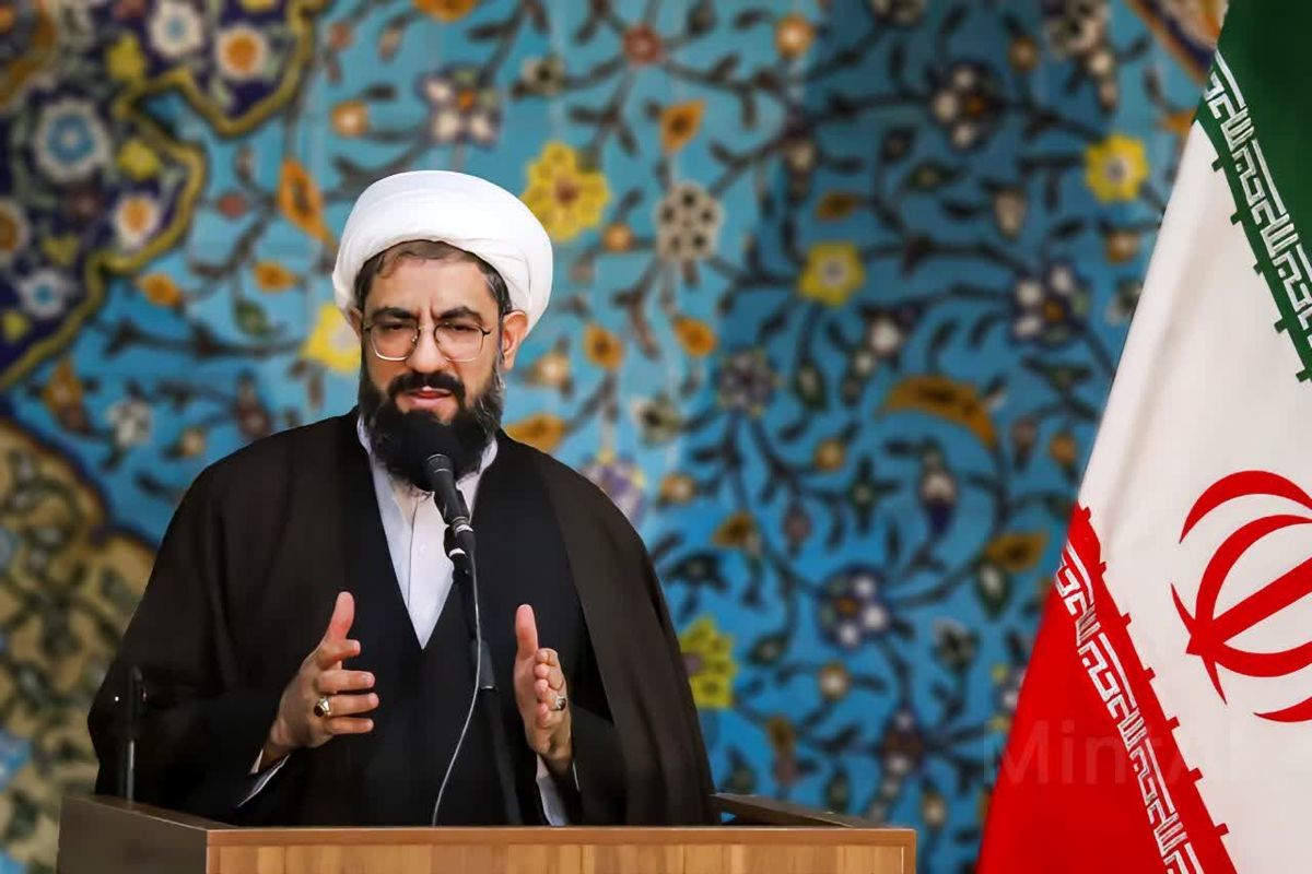 امام جمعه همدان: سواد رسانه ای باید برای دانش آموزان تبیین شود