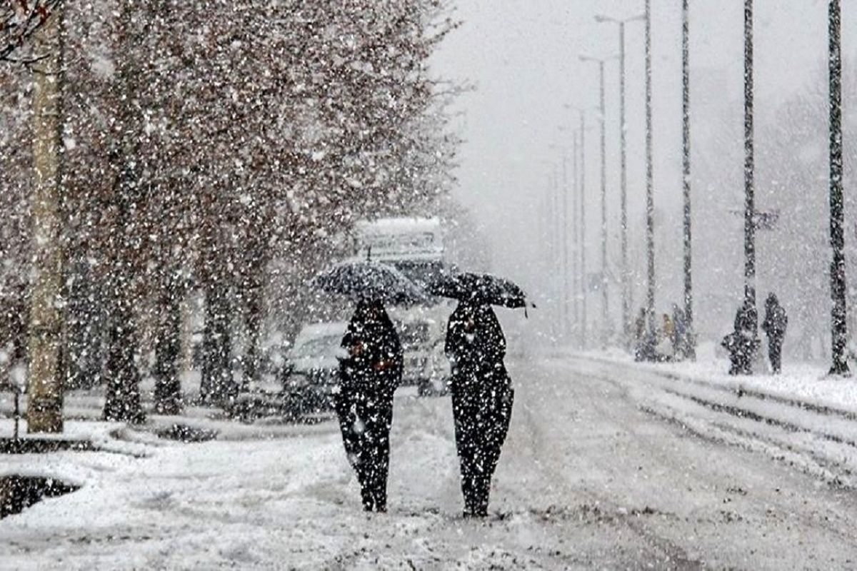 بارش برف و باران در برخی از محورهای مواصلاتی کشور