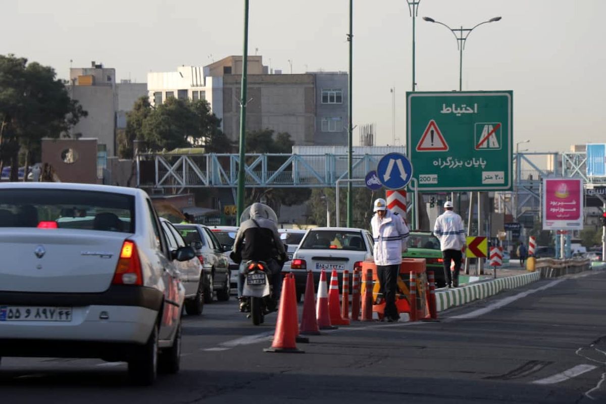 بیش از ٢٠٠ هزار خودرو از آزادراه تهران -کرج تردد کردند