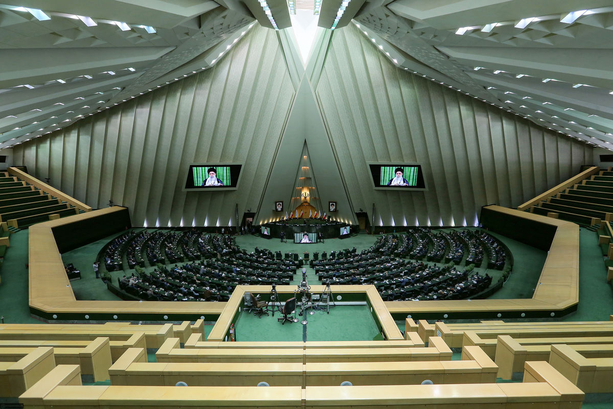 وزیر امور خارجه به مجلس می‌رود