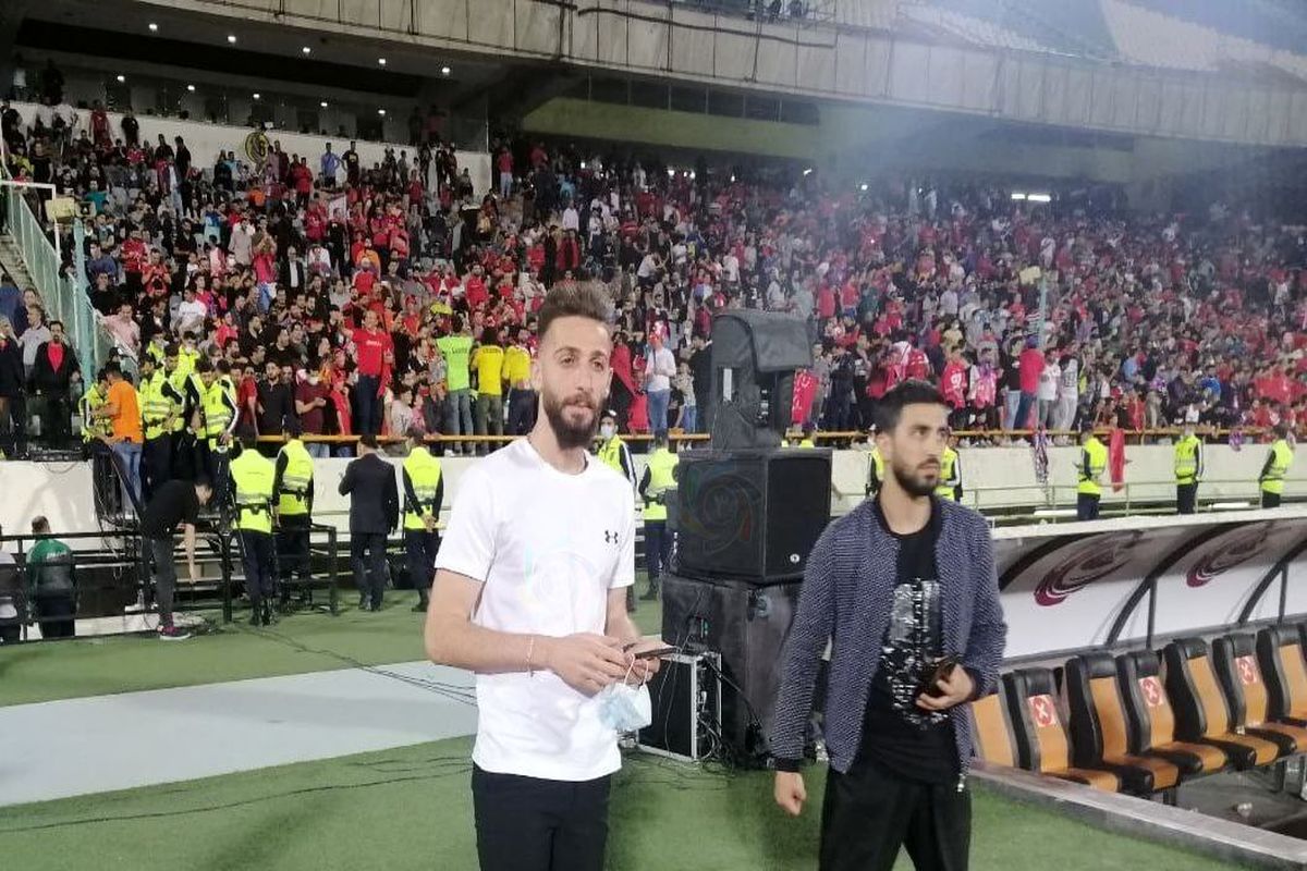 مهاجم پرسپولیس در جشن قهرمانی نساجی