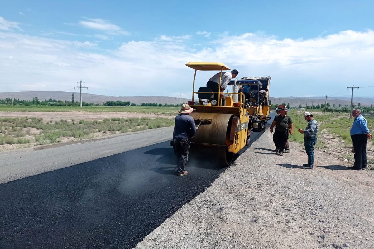 روکش آسفالت محورهای خوی - چالدران و راه روستای یاریم قیه