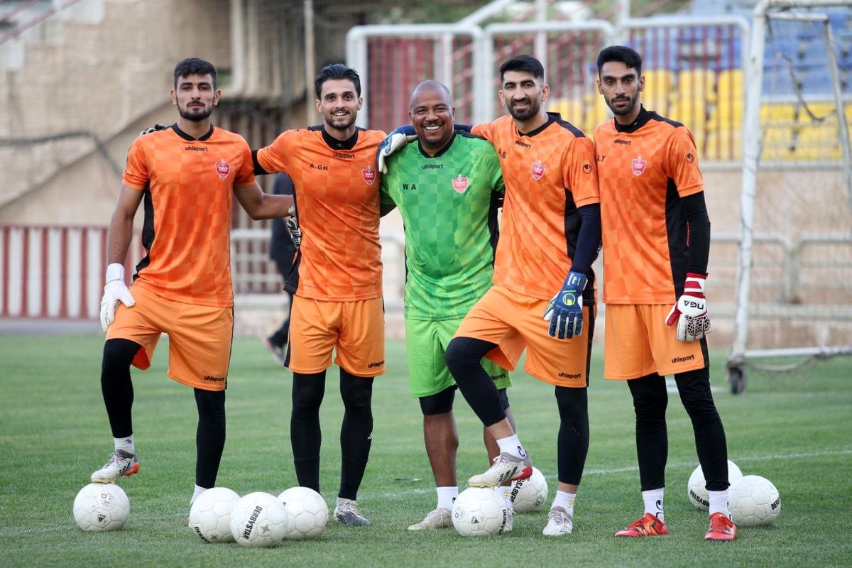 اقدام جالب مربی پرسپولیس برای بیرانوند و دوستان!