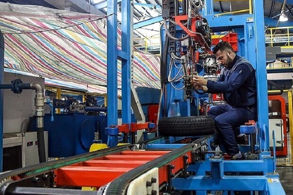 فعال شدن ۱۳۰۰ واحد تولید صنعتی راکد طی امسال