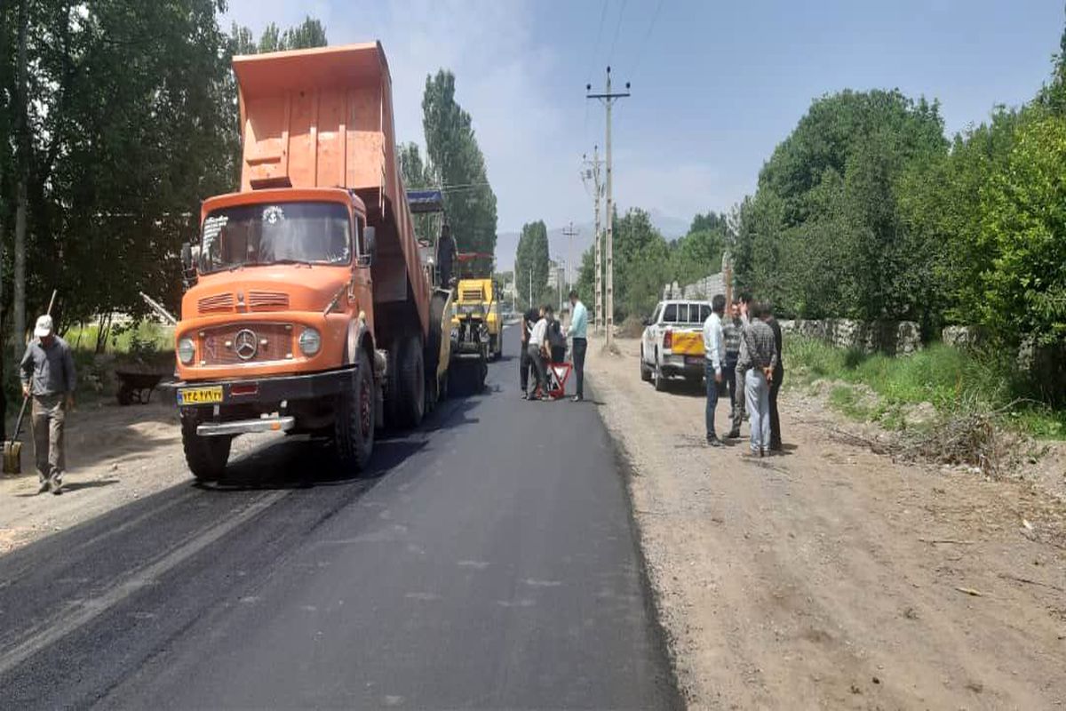 اجرای روکش آسفالت محور روستایی پسک - بدلان شهرستان خوی