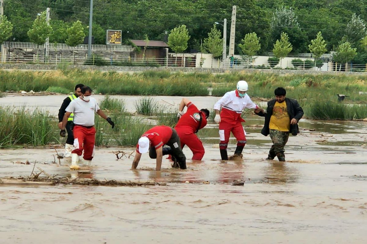 پیکر بی‌جان جوان مفقودی سیلاب فشم کشف شد+تصاویر