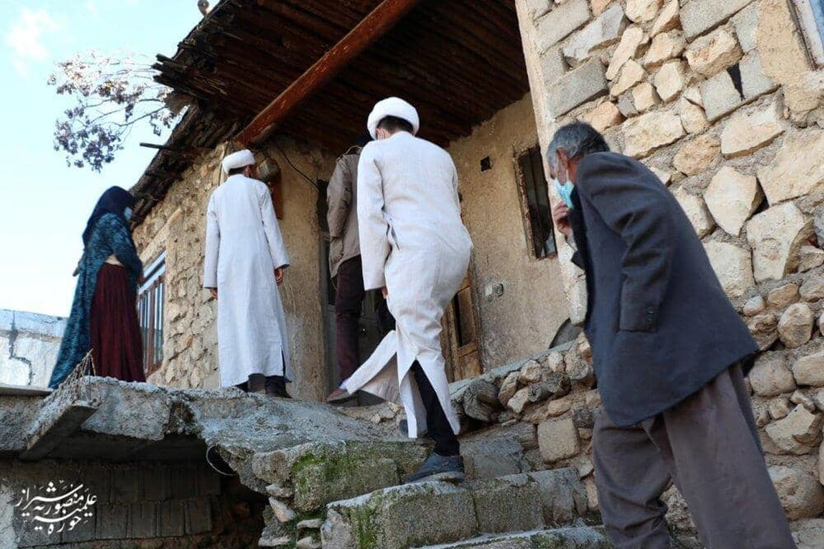 طلاب جهادی قرارگاه عمار آماده خدمت رسانی به سیل زدگان استهبان