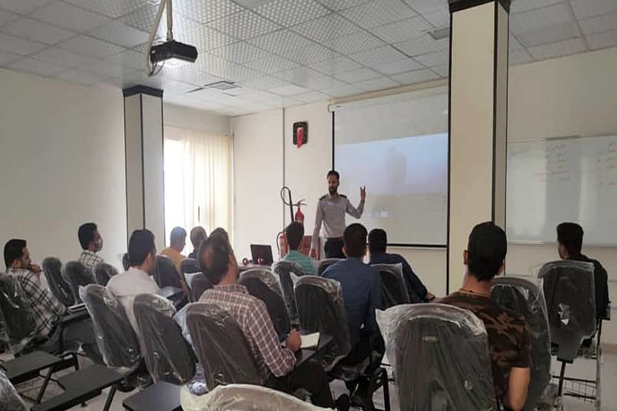 ‌‌آموزش ۸۰ نفر آتش نشان داوطلب در دو ماه گذشته در کاشان