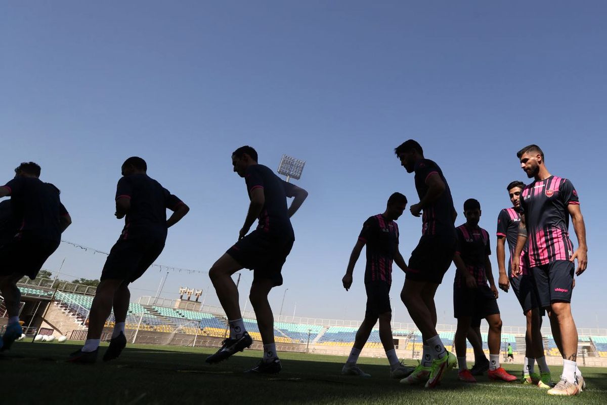 پرسپولیس و گل محمدی دستشان را رو نمی کنند!