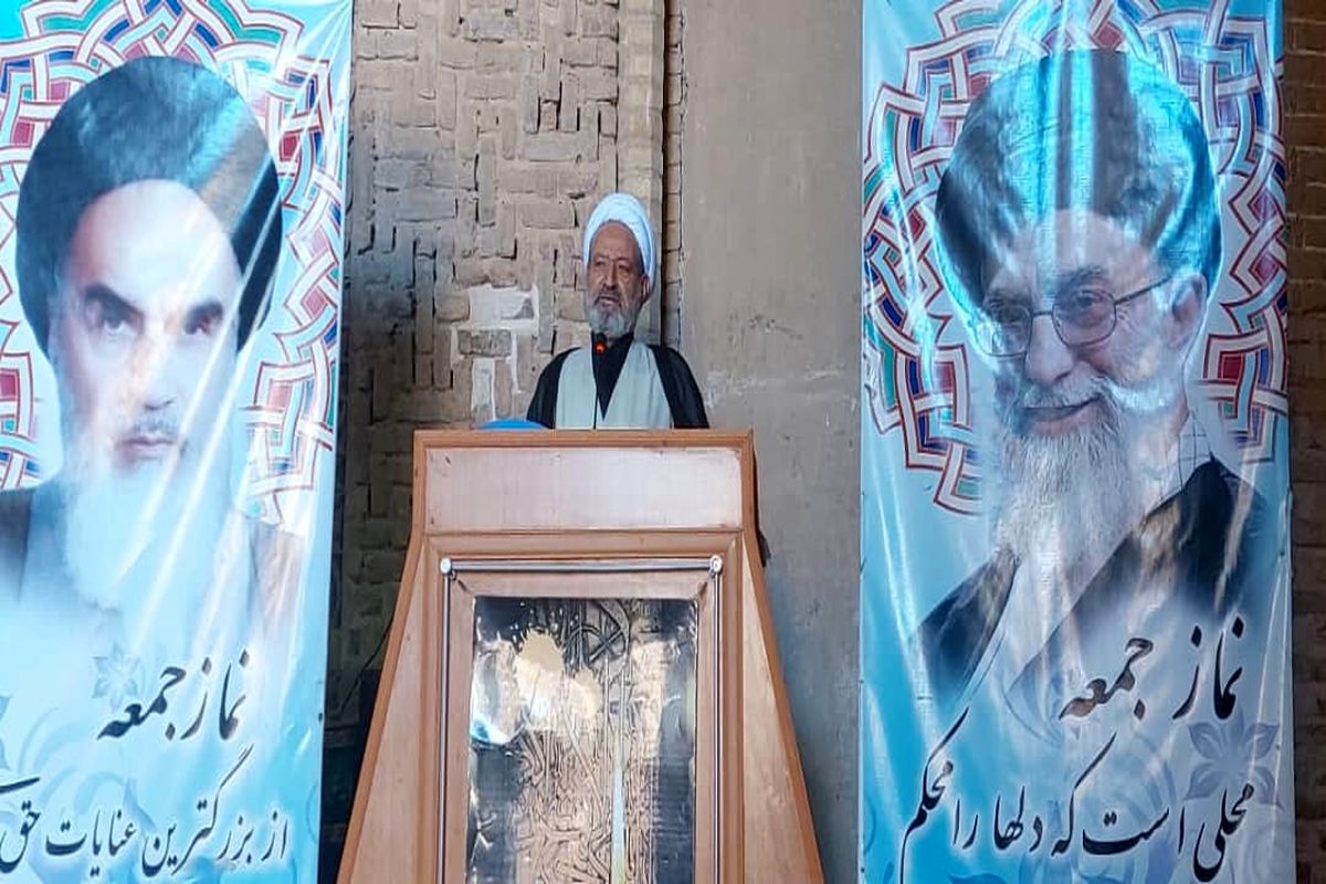 امام جمعه اردستان: مدیران در هفته دولت عملکرد خود را بازگو کنند