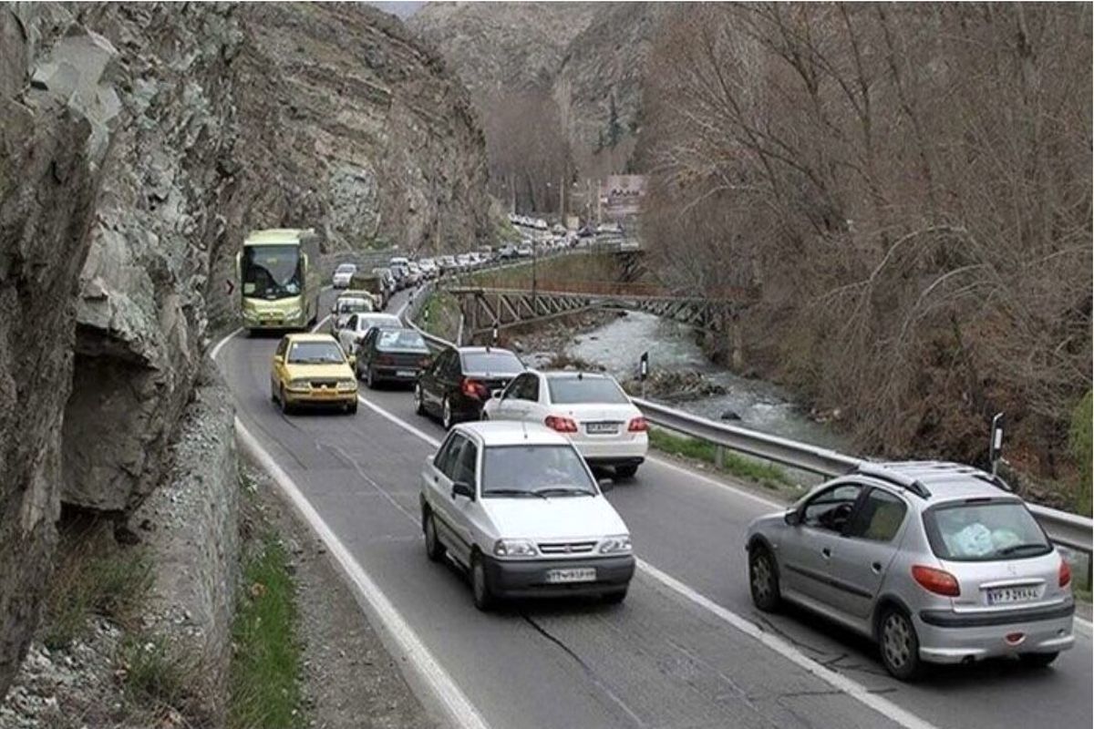 تردد روان در محورهای چالوس، هراز، فیروزکوه و آزادراه تهران-شمال و قزوین-رشت