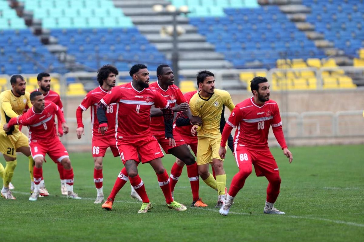 امید عالیشاه جور مهاجمان پرسپولیس را کشید