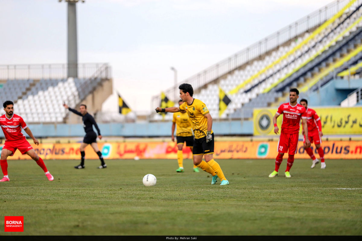 شایعه جدید از مذاکره پرسپولیس با یک ملی‌پوش برای نیم فصل