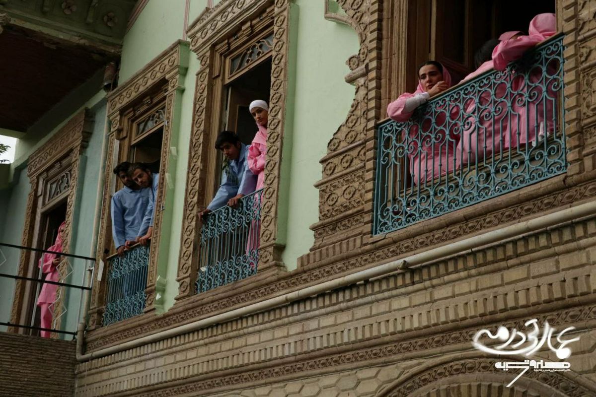 پوستر فیلم سینمایی «عمارتی در مه» رونمایی شد + تصویر