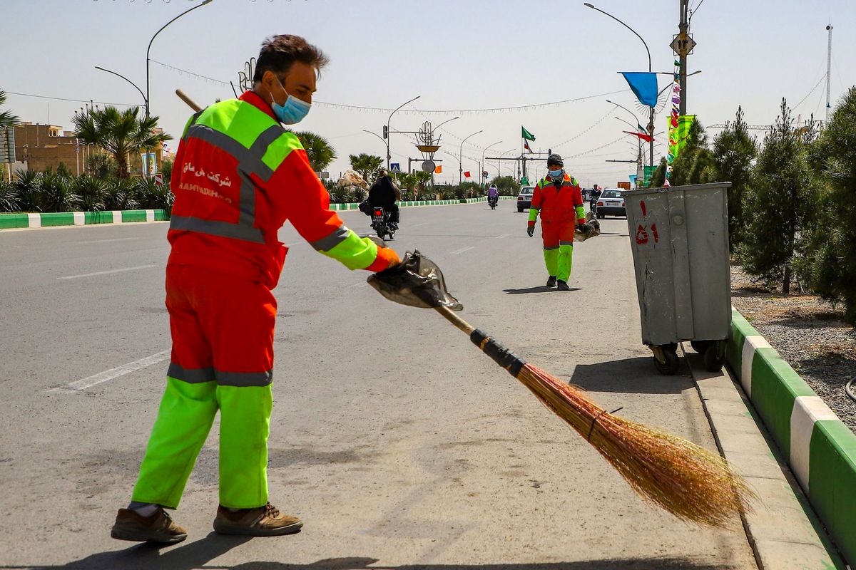 روزی ۲۸ میلیون مترمربع از معابر شهری قم تمیز می شود