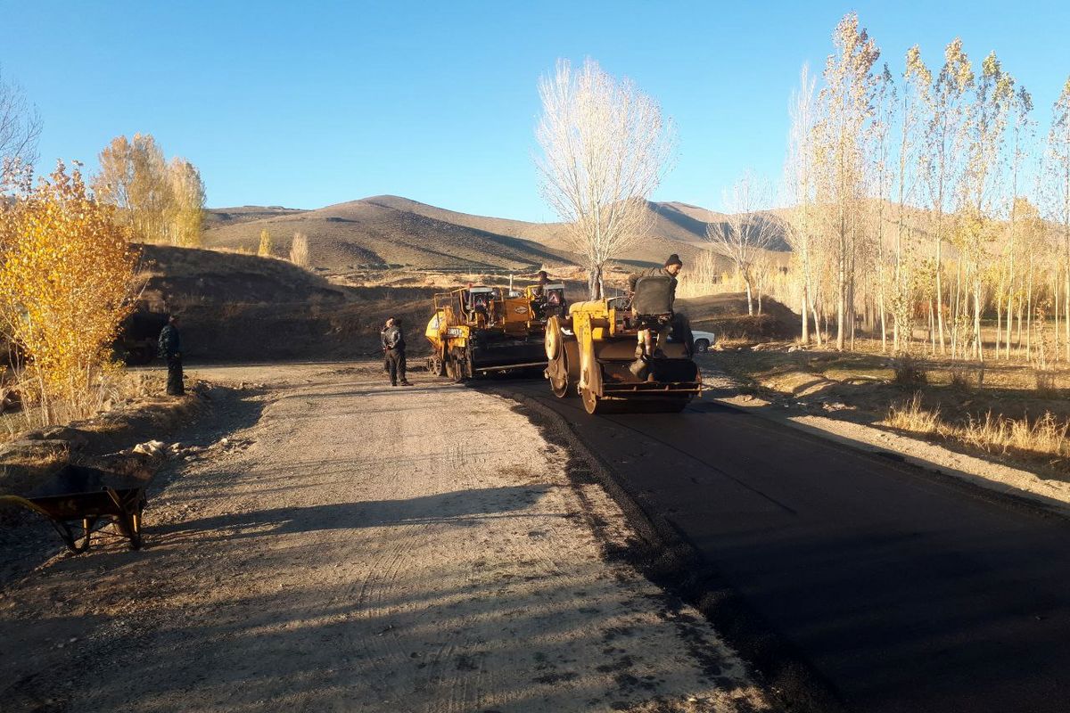 بهره مندی ۳۵۰۰ نفر جمعیت روستایی یکی از توابع بخش قطور شهرستان خوی ‌از راه مناسب آسفالته