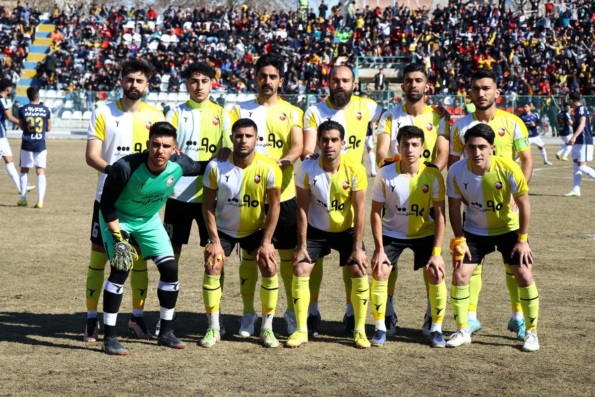 باخت خانگی ۹۰ ارومیه مقابل پاس همدان