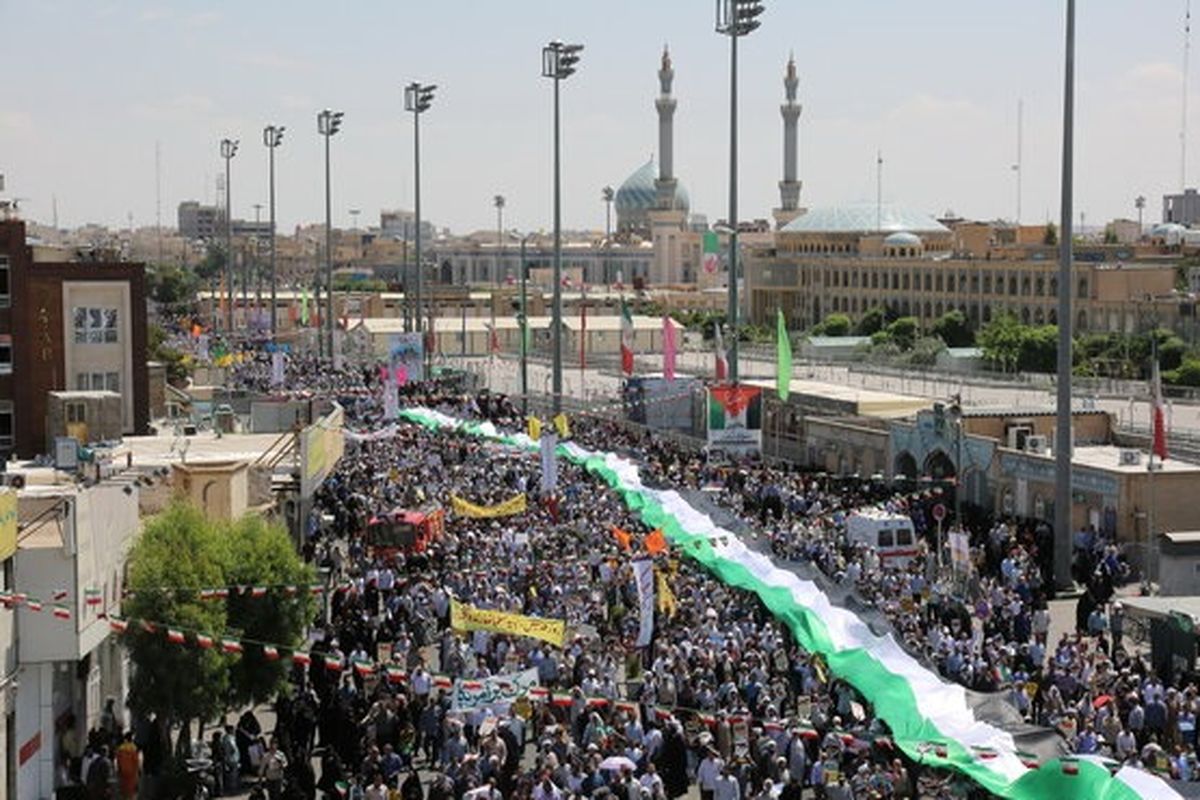 خروش انقلابی روزه داران قمی در روز قدس