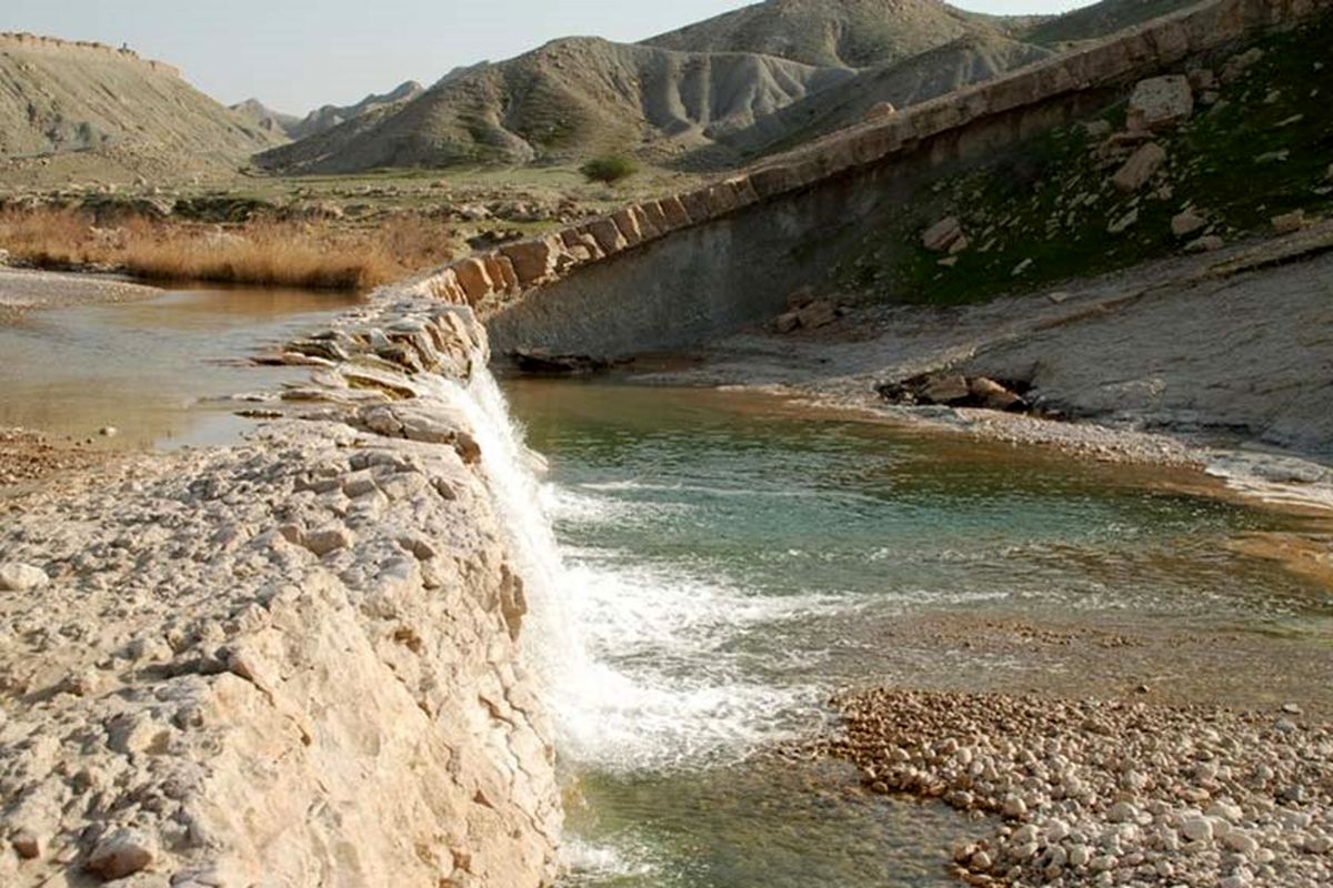  آبشار کیوان یکی از جاذبه های دیدنی و بکر در شهرستان گچساران